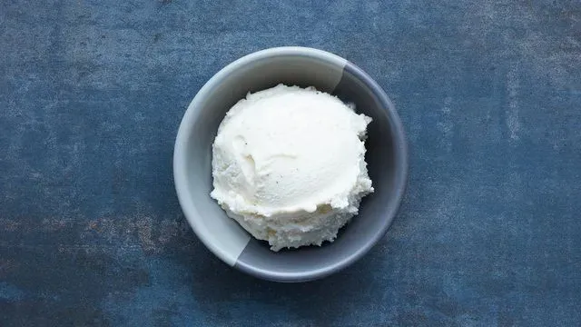 scoop-of-vanilla-gelado